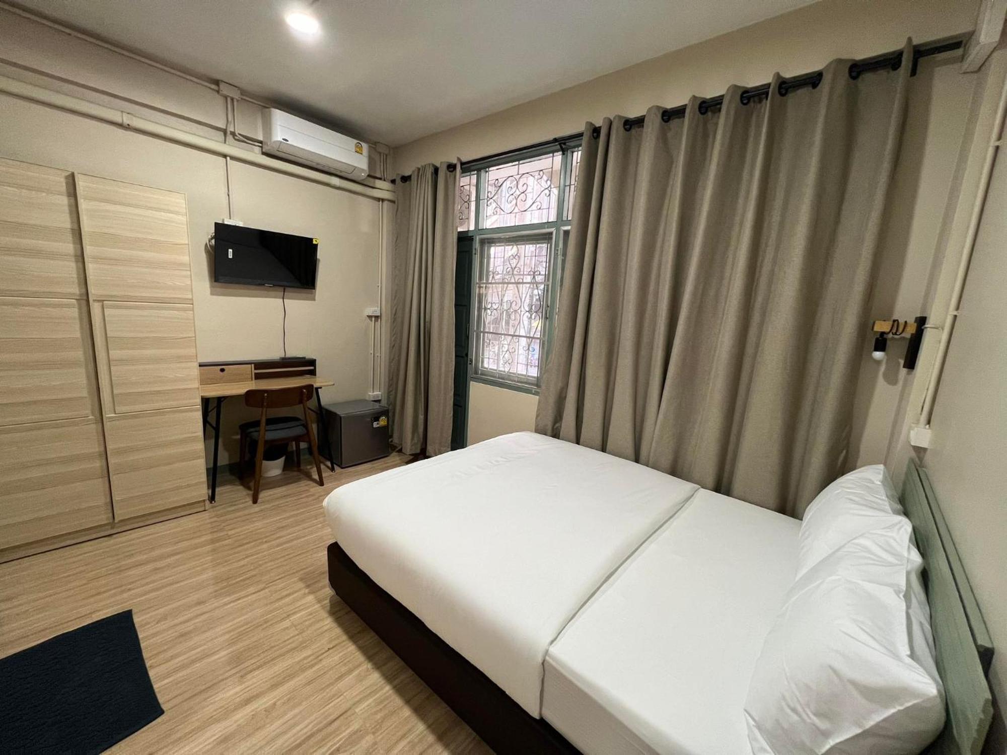 Hotel Bangwa House - Mrt Bangwa Station Bangkok Esterno foto