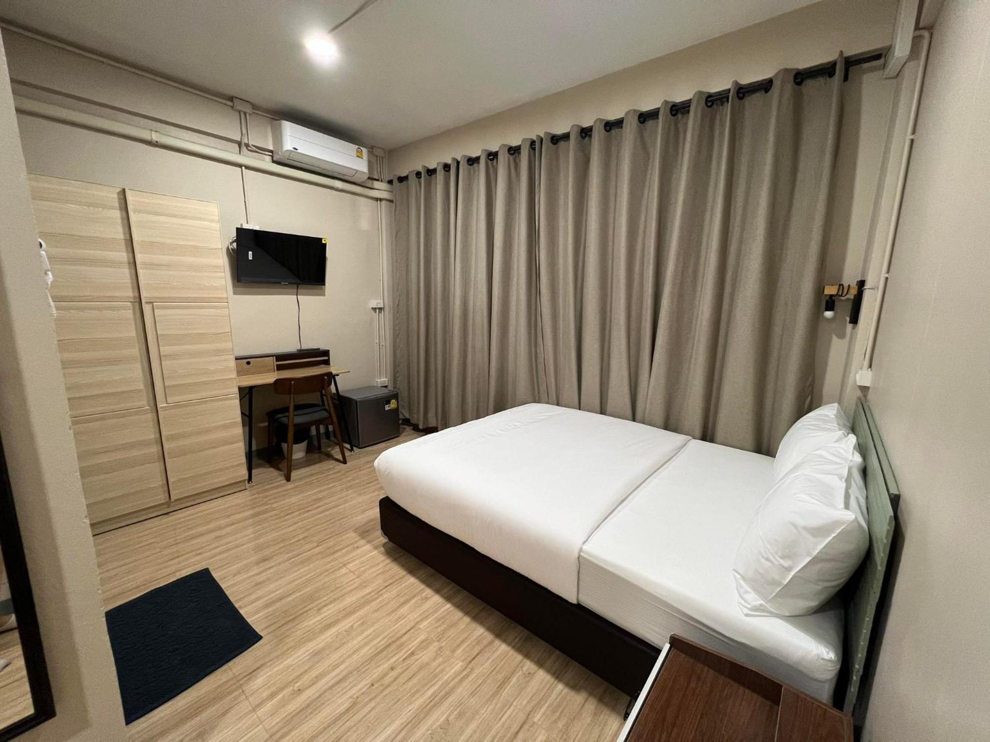 Hotel Bangwa House - Mrt Bangwa Station Bangkok Esterno foto