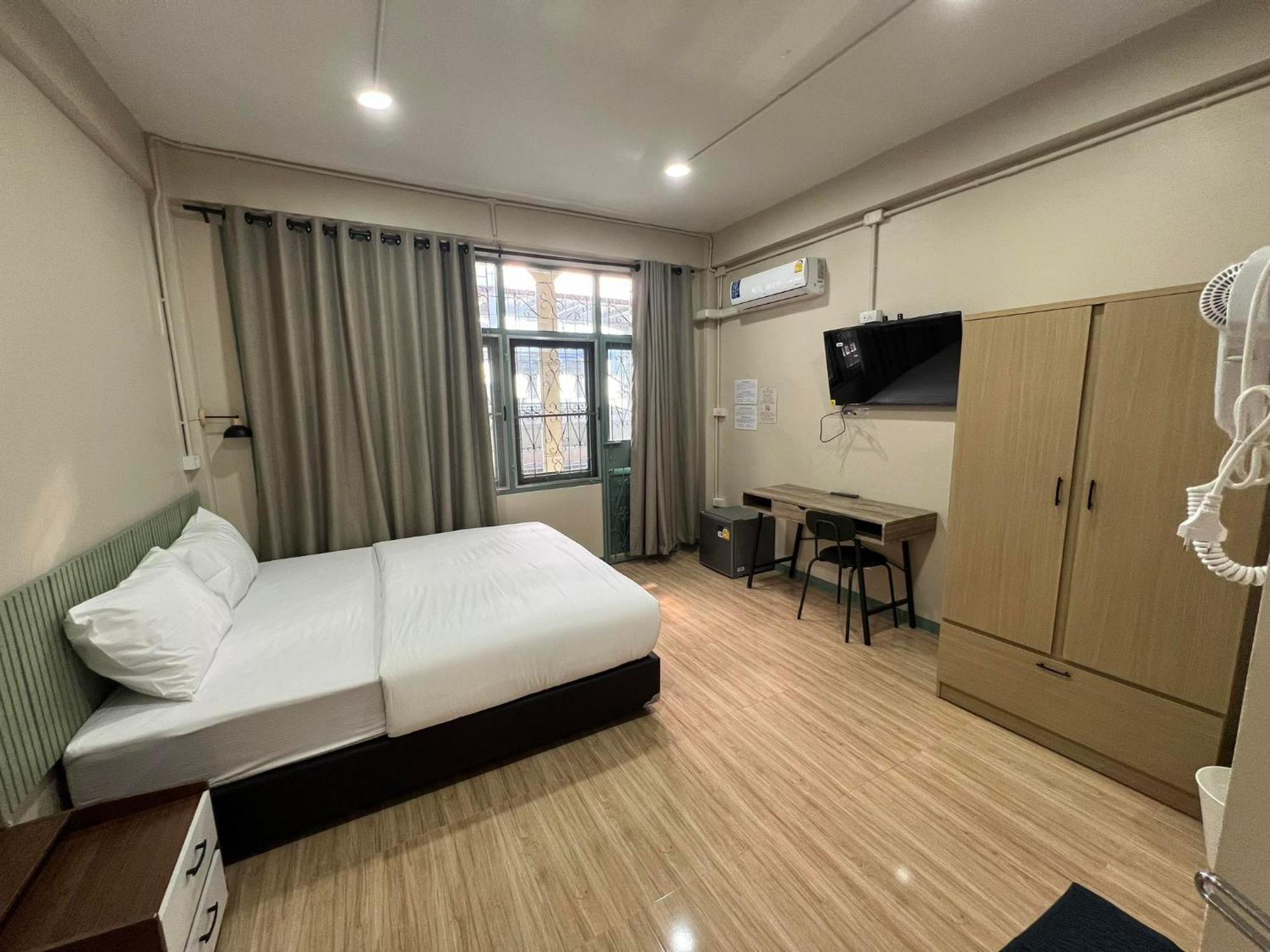 Hotel Bangwa House - Mrt Bangwa Station Bangkok Esterno foto